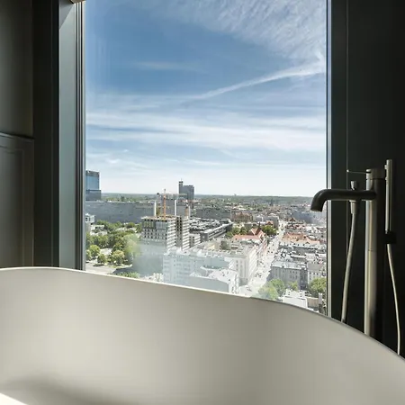 Urban Global Skyline 22nd Floor No 15 - Air Condition - Free Garage - Luxury